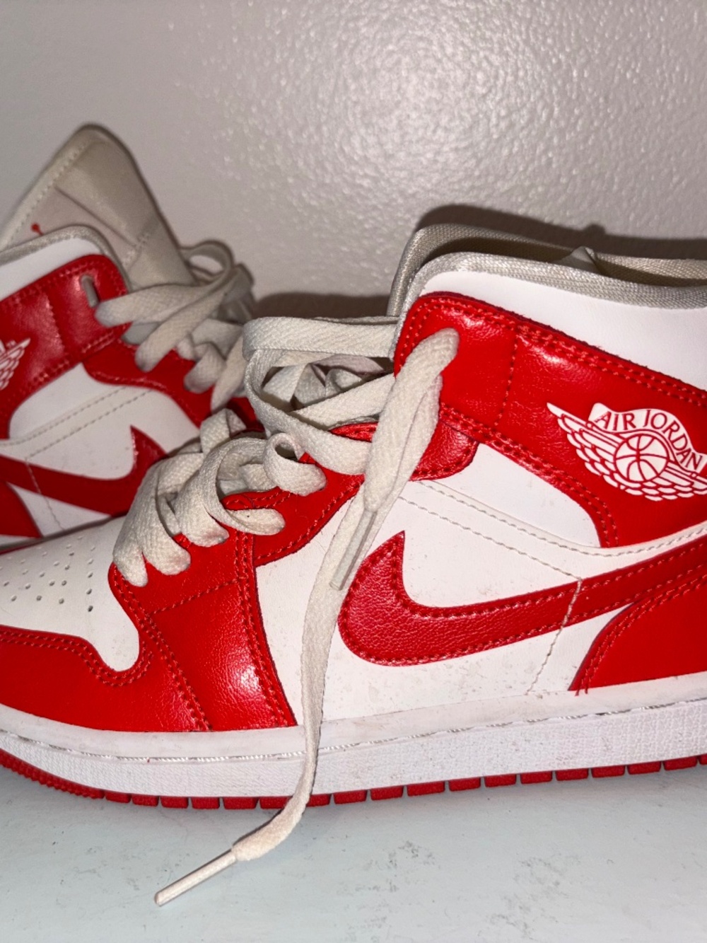 Nike Air Jordan 1 Mid size 5.5